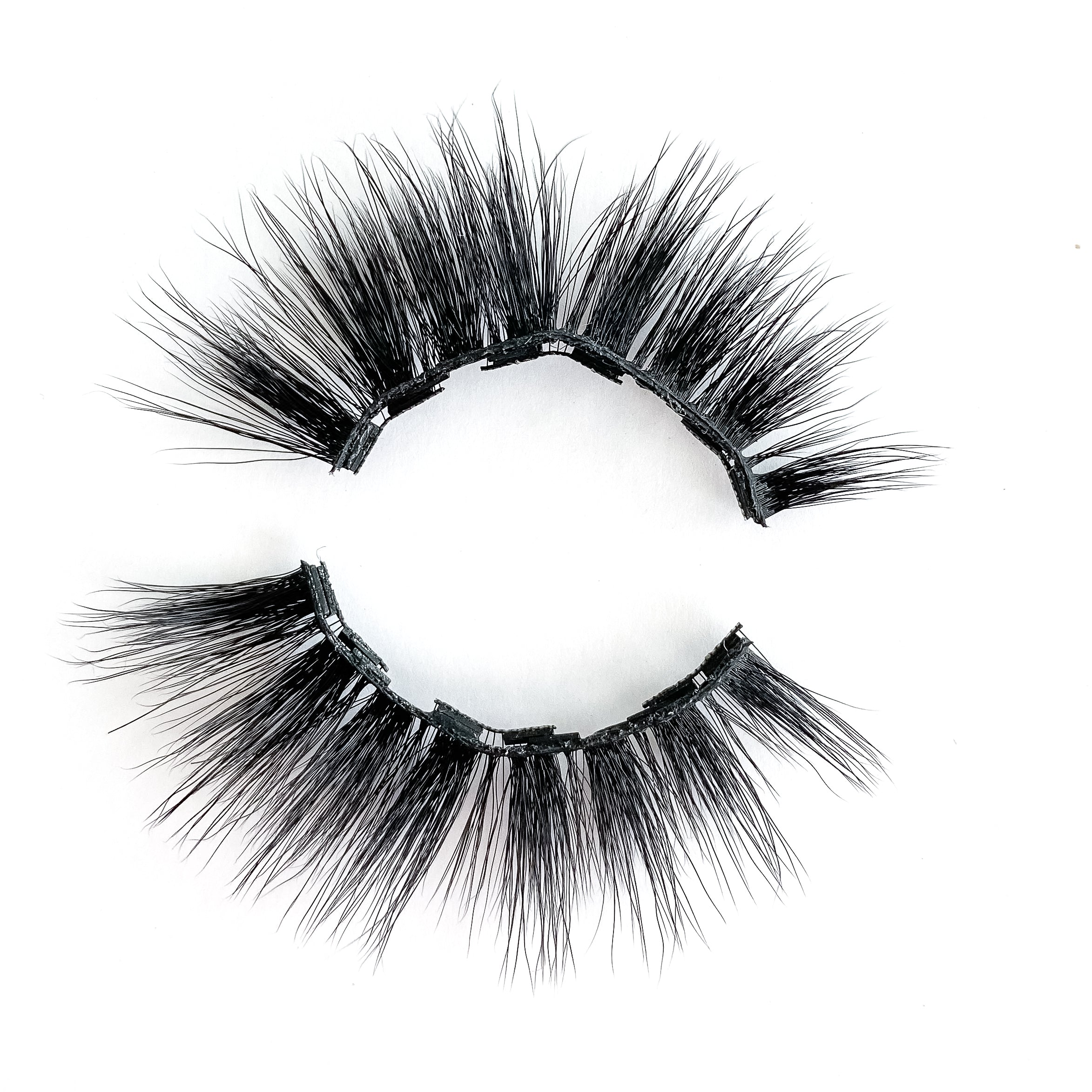 Wispy Dramatic Magnetic Eyelashes