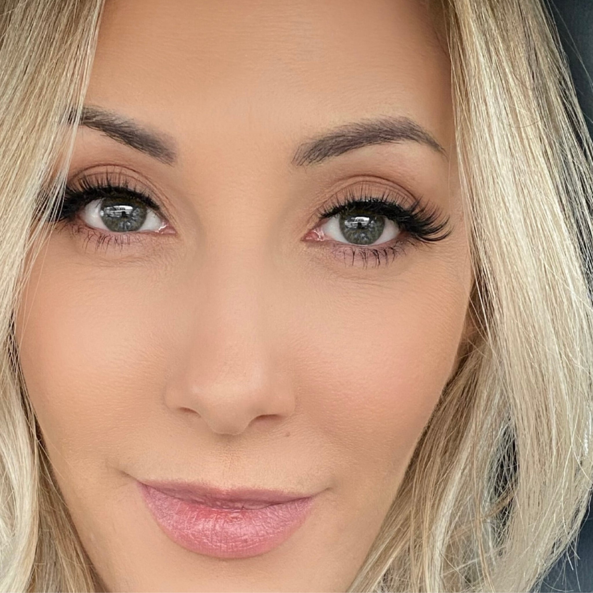 The Cats Meow Magnetic Eyelashes - Premium Reusable Magnetic Eyelashes. 100% Cruelty-Free & Vegan Fibers. Sustainably Packaged. Compostable Trays.