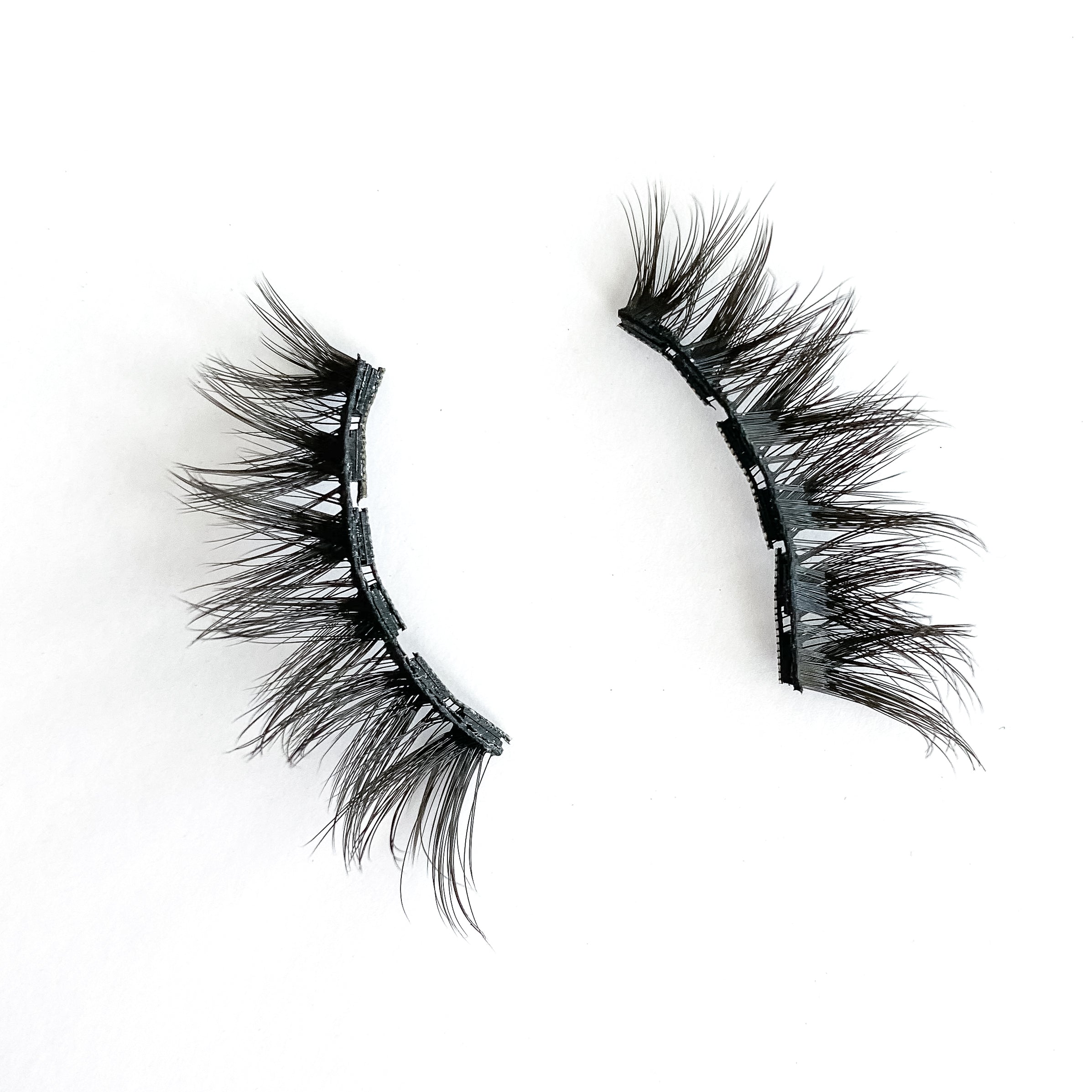 Wispy Magnetic Eyelashes