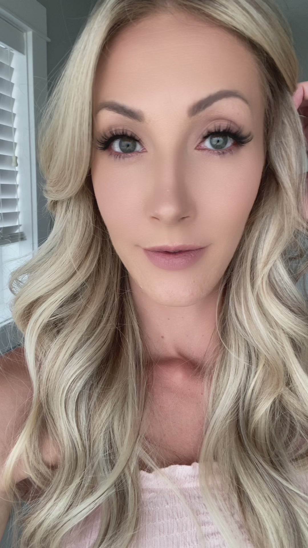 Hollaback Curl 3D Magnetic False Eyelashes - Premium Reusable Magnetic Eyelashes. 100% Cruelty-Free & Vegan Fibers. Sustainably Packaged. Compostable Trays.