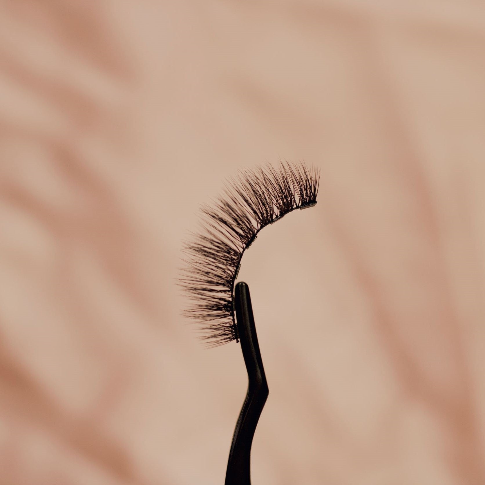 Precision lash tweezers