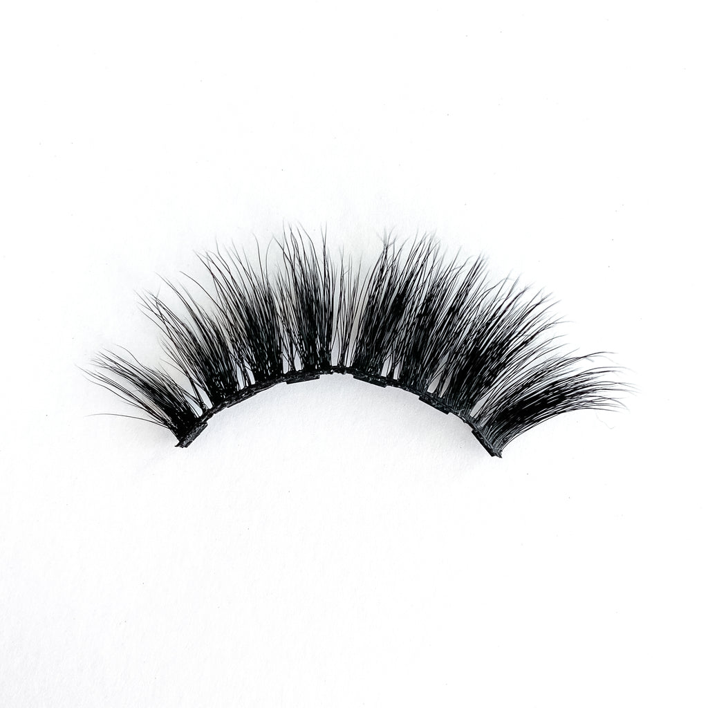 Wispy Dramatic Magnetic Eyelashes