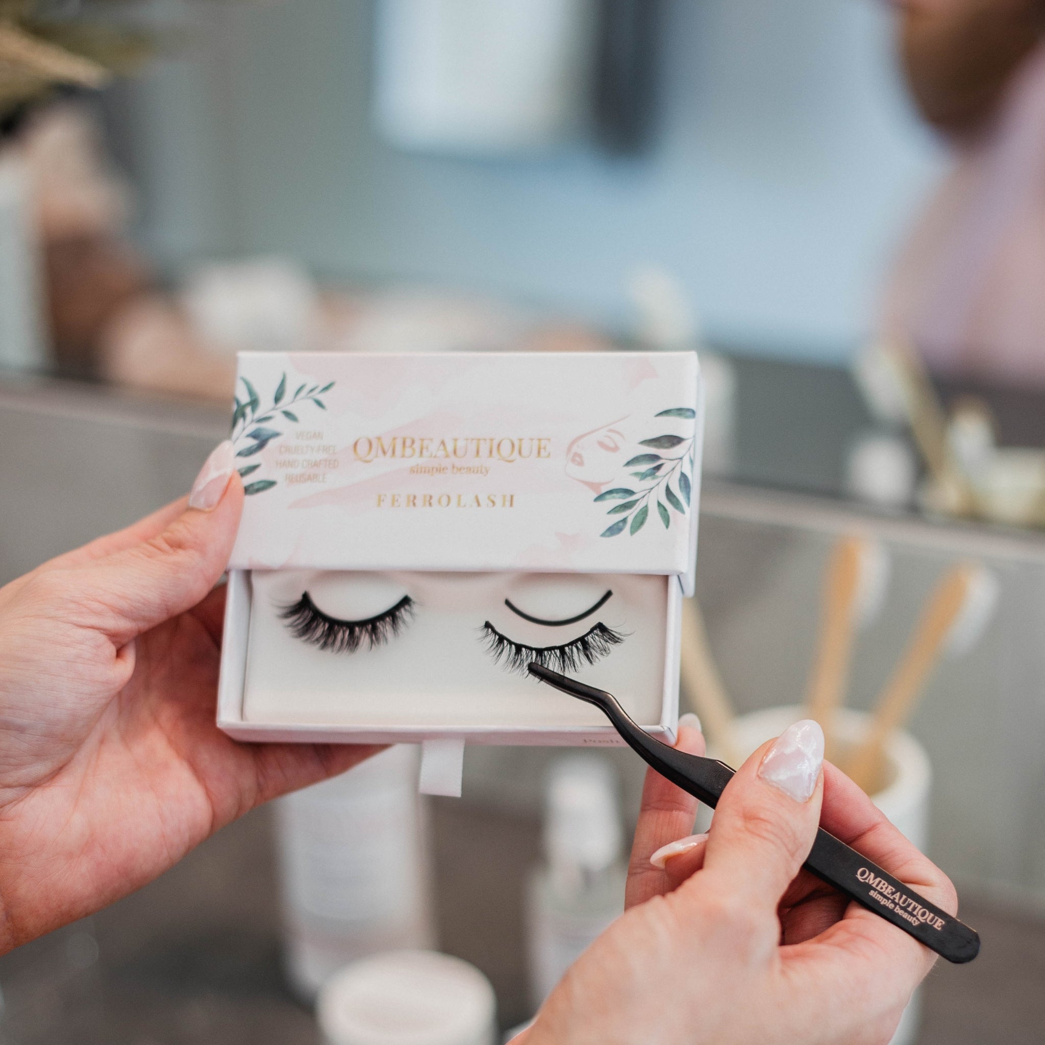 Posh 3D Magnetic Eyelashes - Premium Reusable Magnetic Eyelashes. 100% Cruelty-Free & Vegan Fibers. Sustainably Packaged. Compostable Trays.